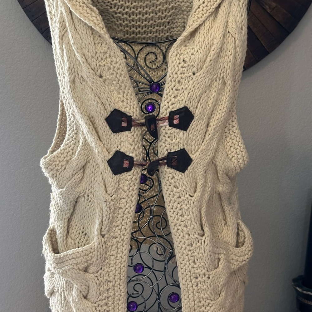 Free People Cable Knit Hooded Sweater Vest Women Size M Hiking Cabin Western - Picture 4 of 9